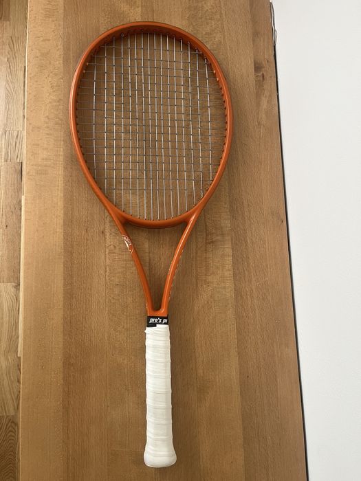 Wilson Blade 98 v9 16x19 r2 2 szt.