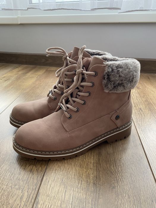 Жіночі зимові черевики з екошкіри