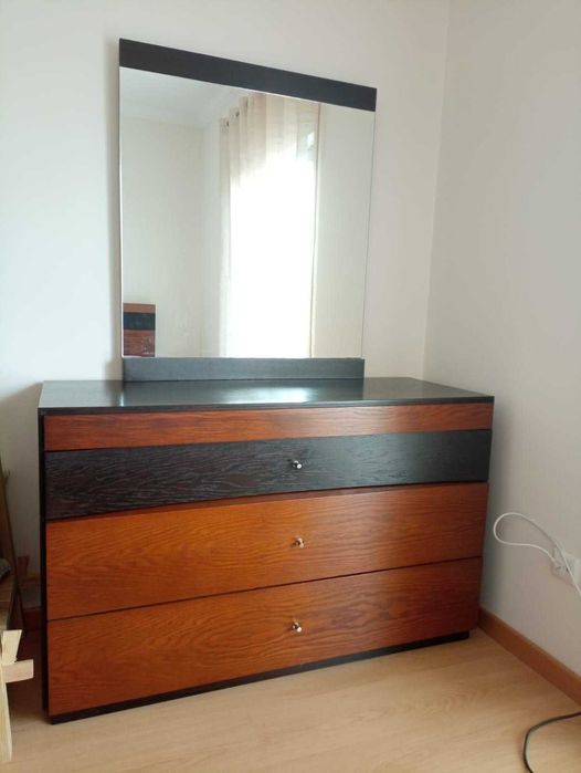 Quarto de Casal sem colchão