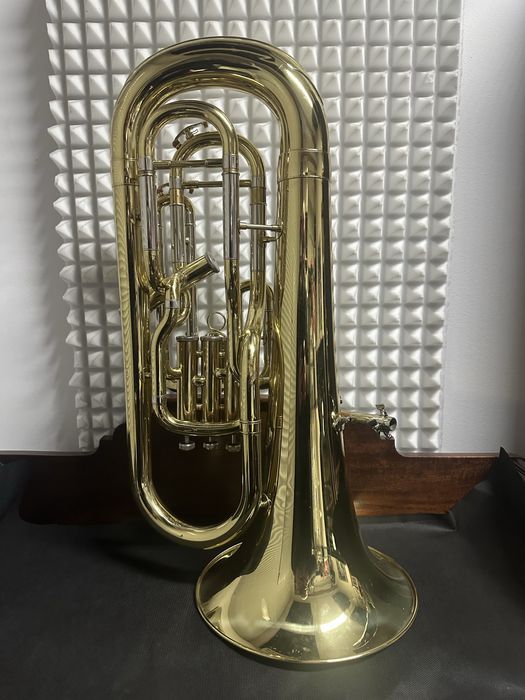 Bombardino Marca G  Modelo EP160703 Dourado, 4 Pistões  estojo e bocal