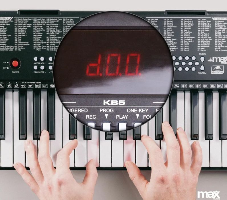 Keyboard KB5 Max 61 podświetlanych klawiszy.