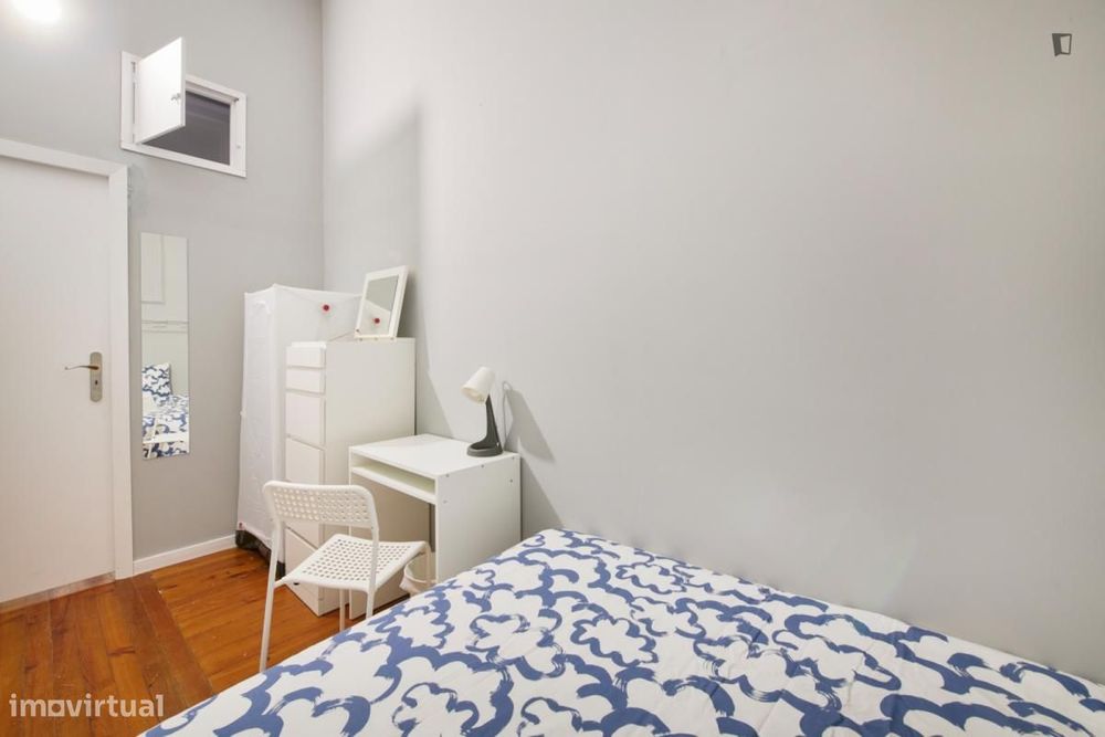 Quarto - localizado em Entrecampos Lisbon