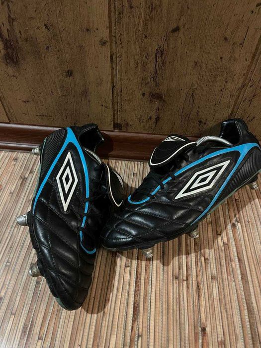 Кожаные бутсы Umbro 43 размер 27,5 см