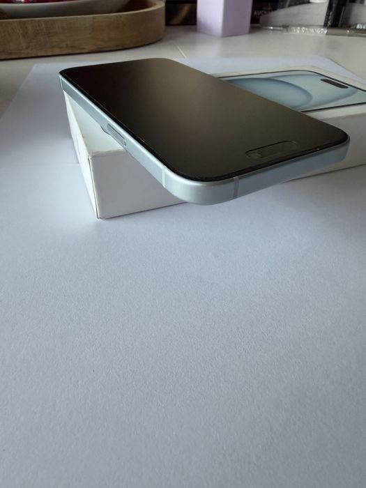 Iphone 15 128 gB niebieski na gwarancji