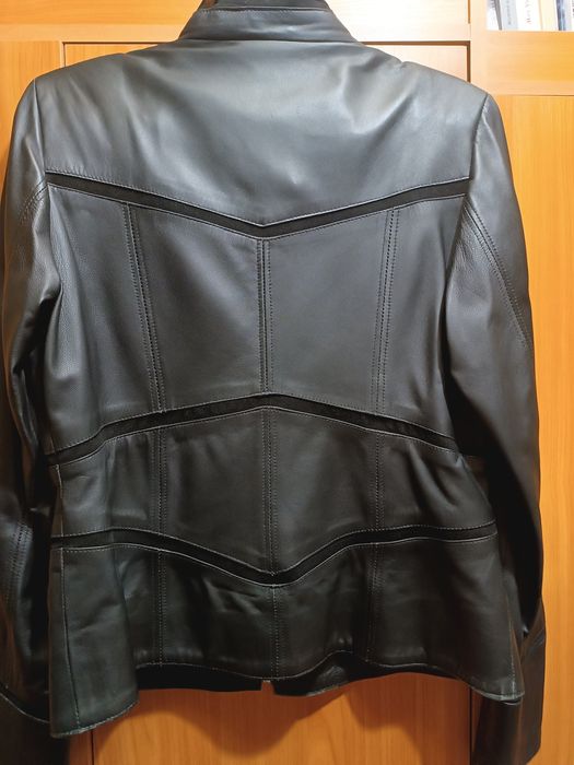 Куртка шкіряна жіноча