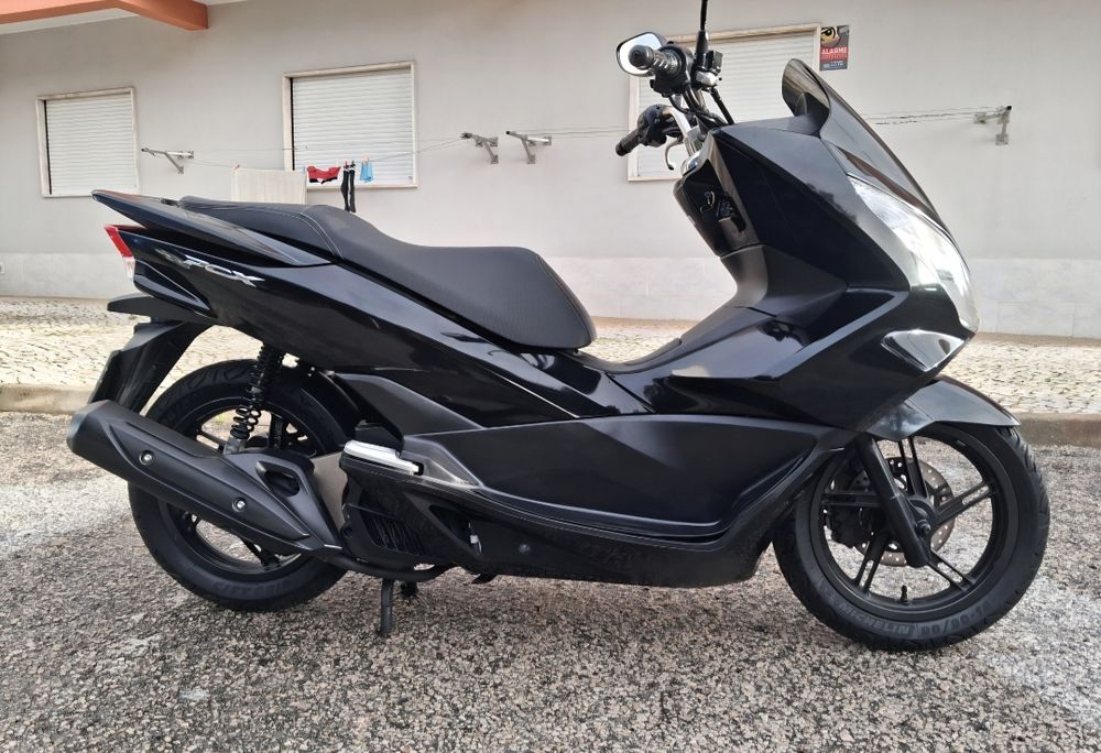 Honda PCX  de garagem