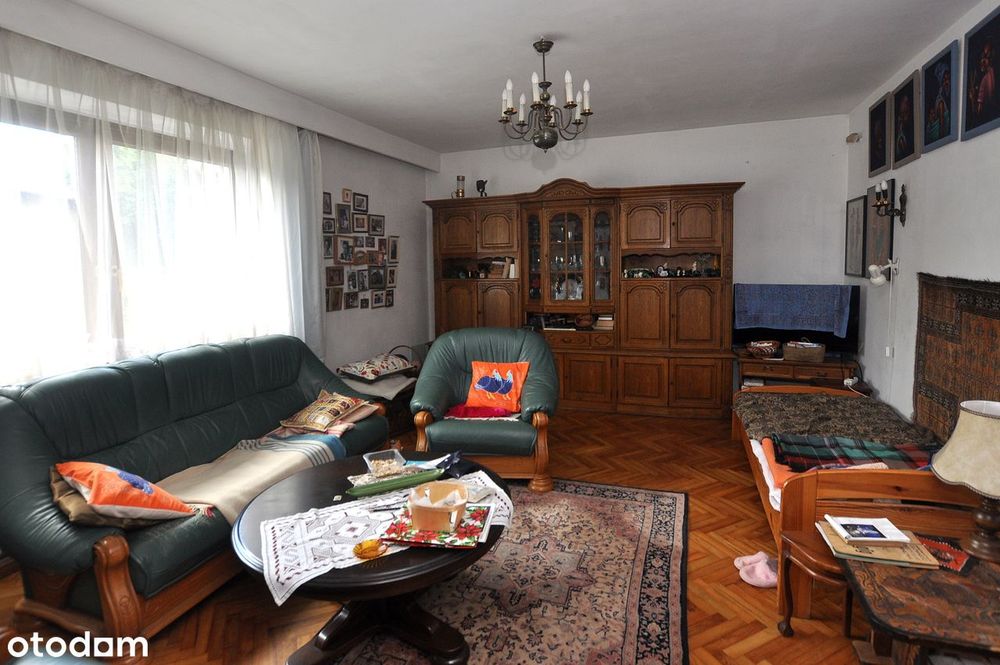 Atrakcyjny dom w Katowicach na Ptasim osiedlu - Brynów