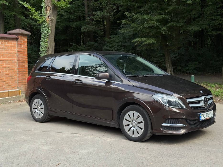 Mercedes B250e 2016