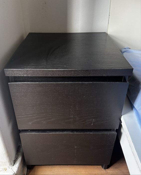 Cômoda com duas gavetas