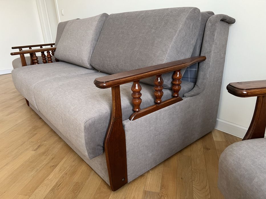 Диван і два мʼяких крісла