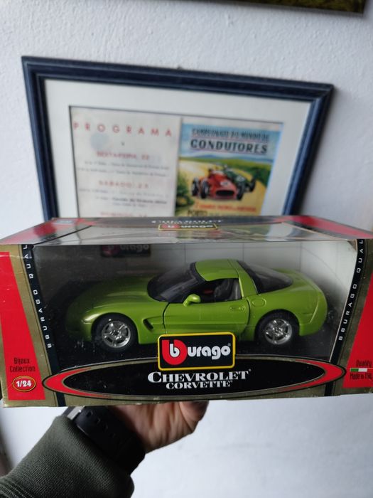 Carros Miniaturas Bburago 1:24