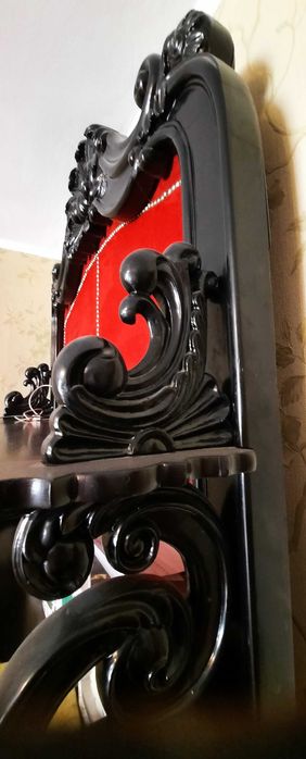 Етажерка книжна 19 сторіччя