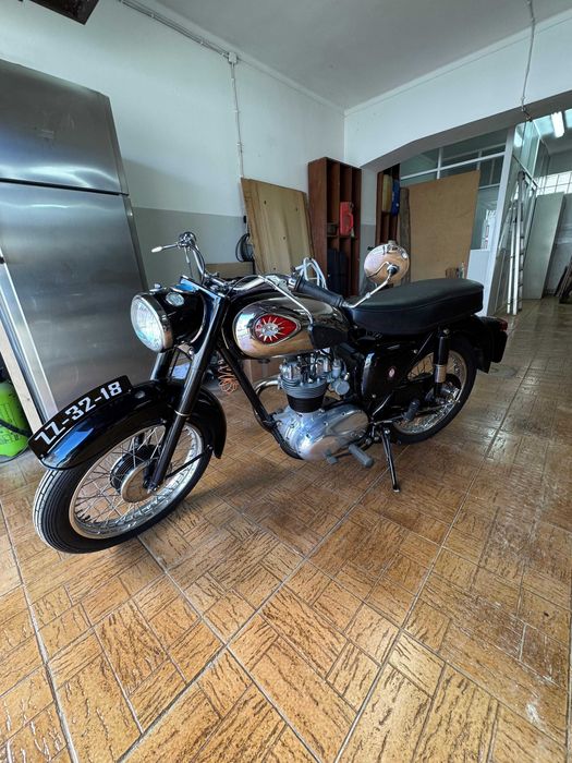 Moto Clássica restaurada