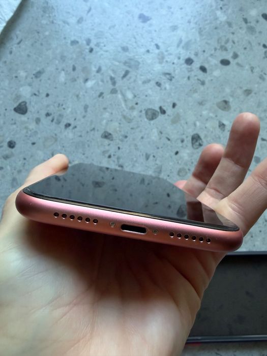 iPhone Xr в прекрасному стані