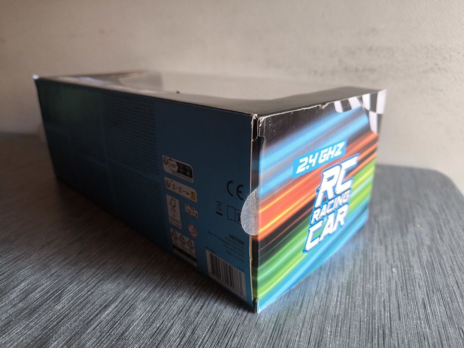 Carro de Telecomandado RC Racing Car 2.4 GHz – Novo em Caixa