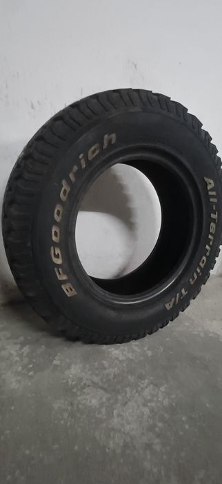 Pneus 235/70/16 BF Goodrich All - Terrain T/A K0