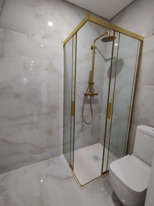 Ladrilhador pedreiro e vinílico profissional