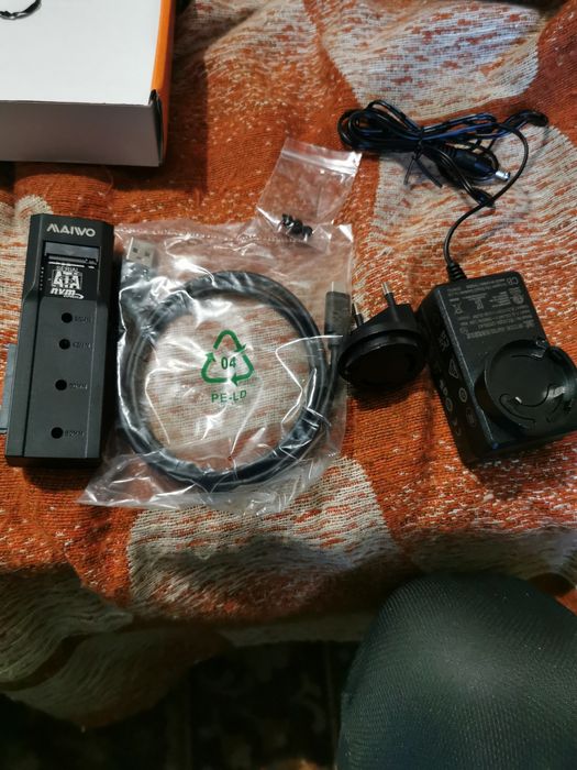Адаптер для HDD и SSD любого типа с блоком питания и шнурами
