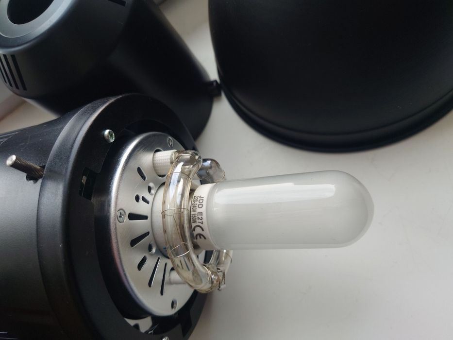 Godox SK300 II студійне світло