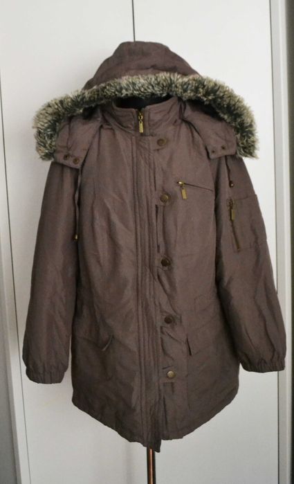 Ciepła kurtka z kapturem futerko