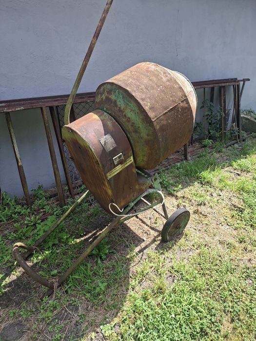 Betoniarka używana na 230V