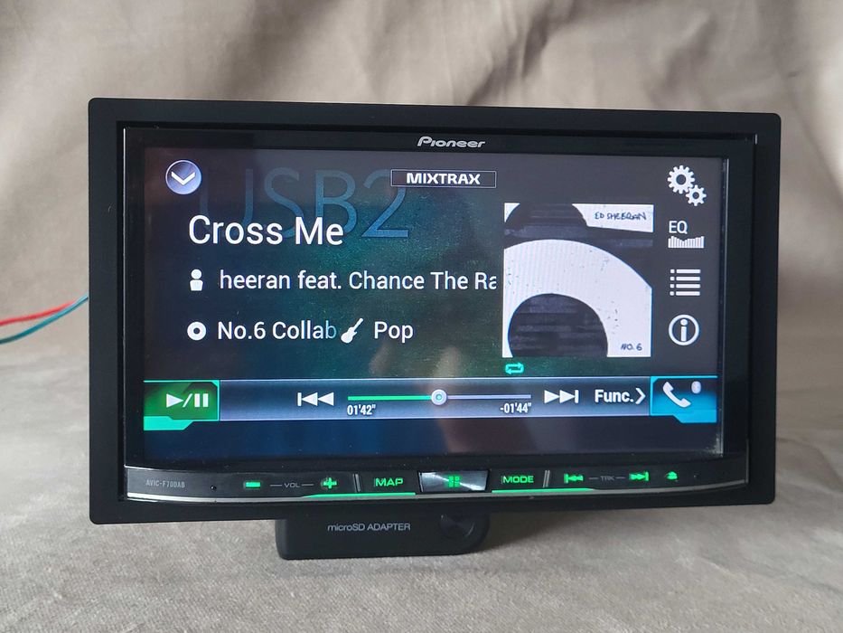 Pioneer AVIC-F70DAB Bluetooth USB/DVD Android Auto CarPlay 7 Cali