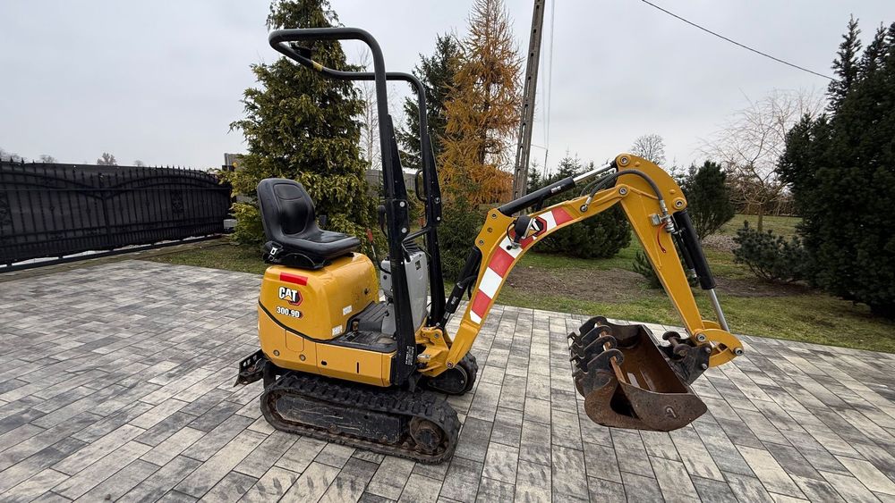 Caterpillar 300.9D  Stan idealny