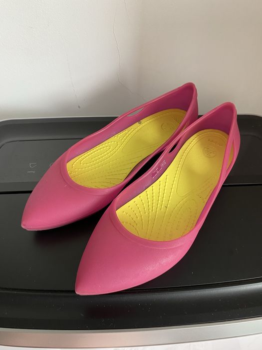 Różowe baleriny Crocs Rio Flat r. 37 W7
