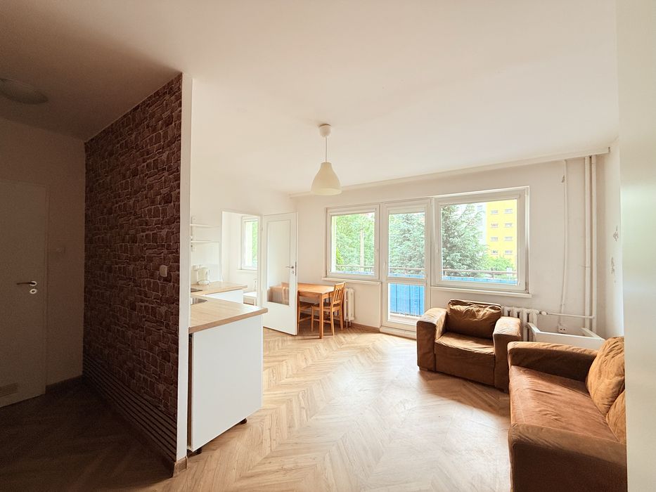 Sprzedam mieszkanie 2 pokoje 31,5 m² duży balkon | Winda | Osiedle Kopernika, Zabrze