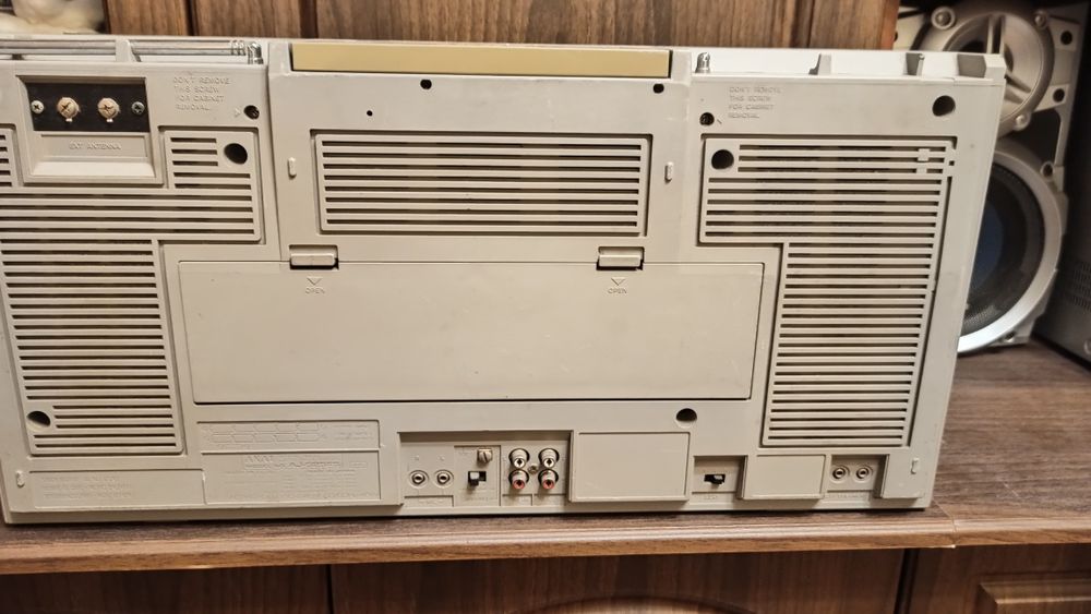 Магнитола Akai производство Япония