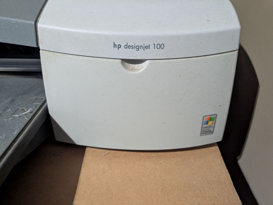 Vendo plotter HpDesignjet 100