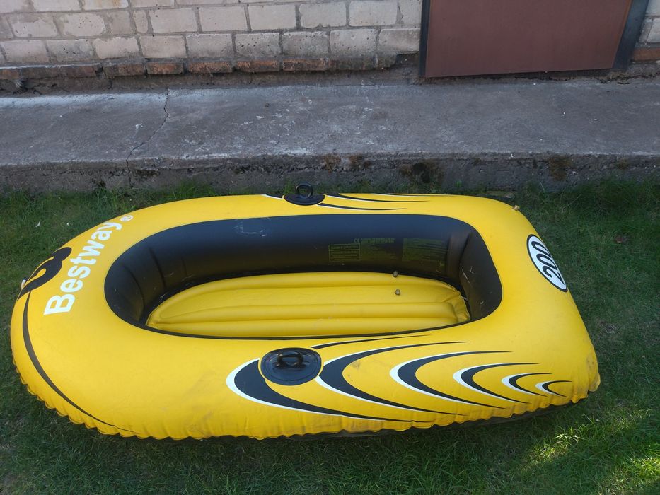 Продам лодку  Bestway