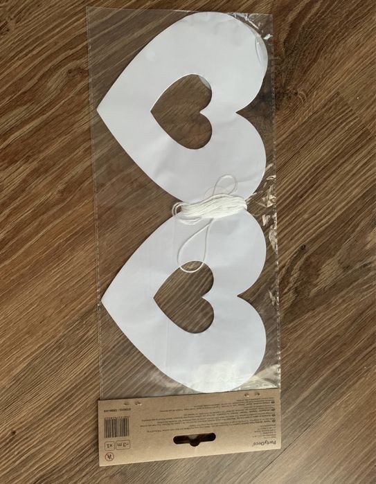 Girlanda bibułowa PartyDeco serca biała 3 metry ślub, wesele