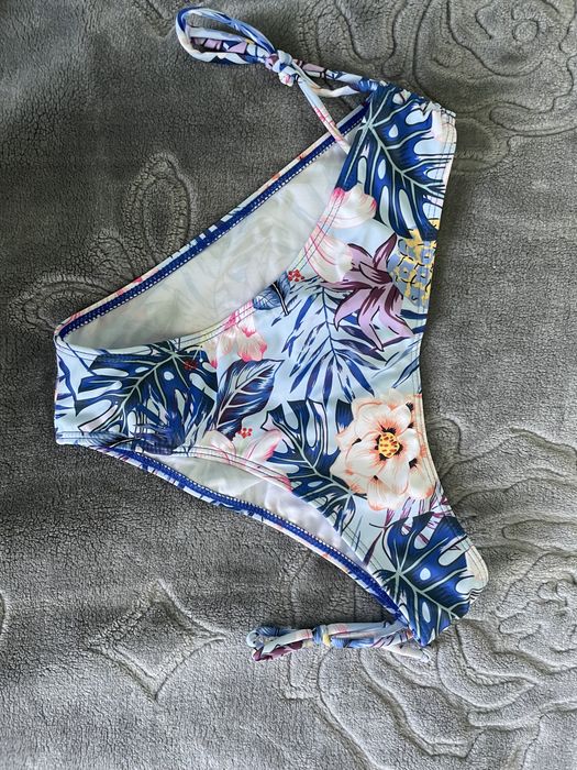 Kwiecisty dół od bikini S
