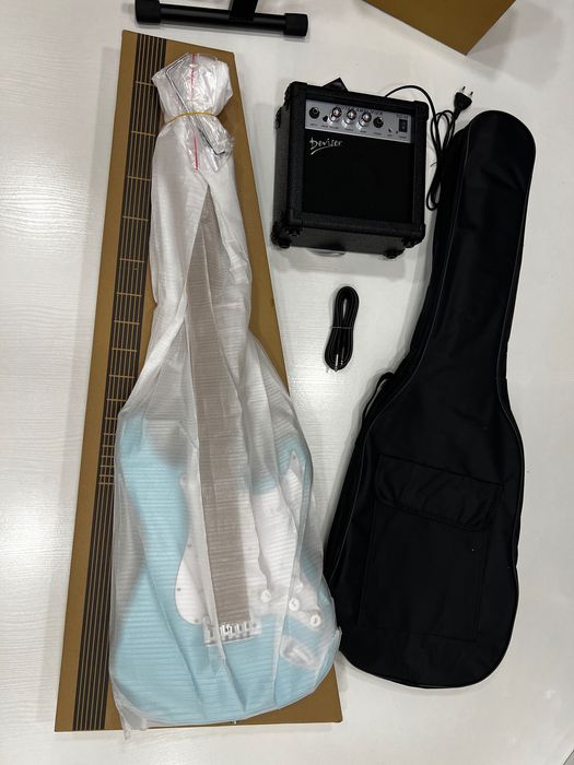 Электро гитара Чехол для гитары Комбик Шнур Комплект