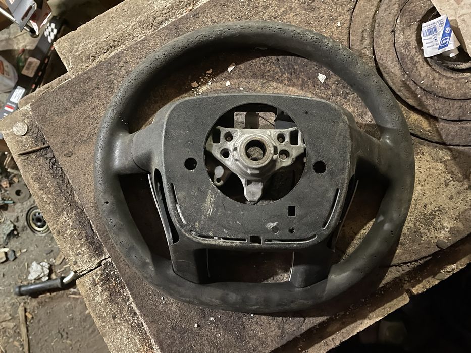 Руль від нісан,тойота