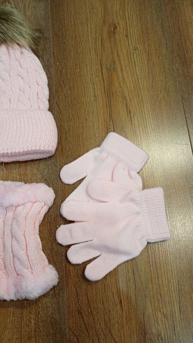 Zimowy komplet dla dziewczynki na 4-5 lat