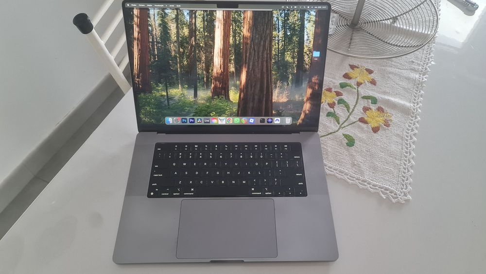 M1 max 64gb ram 1tb ssd 16"