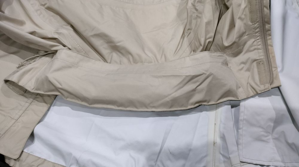 Kurtka przeciwdeszczowa Quechua rozmiar S