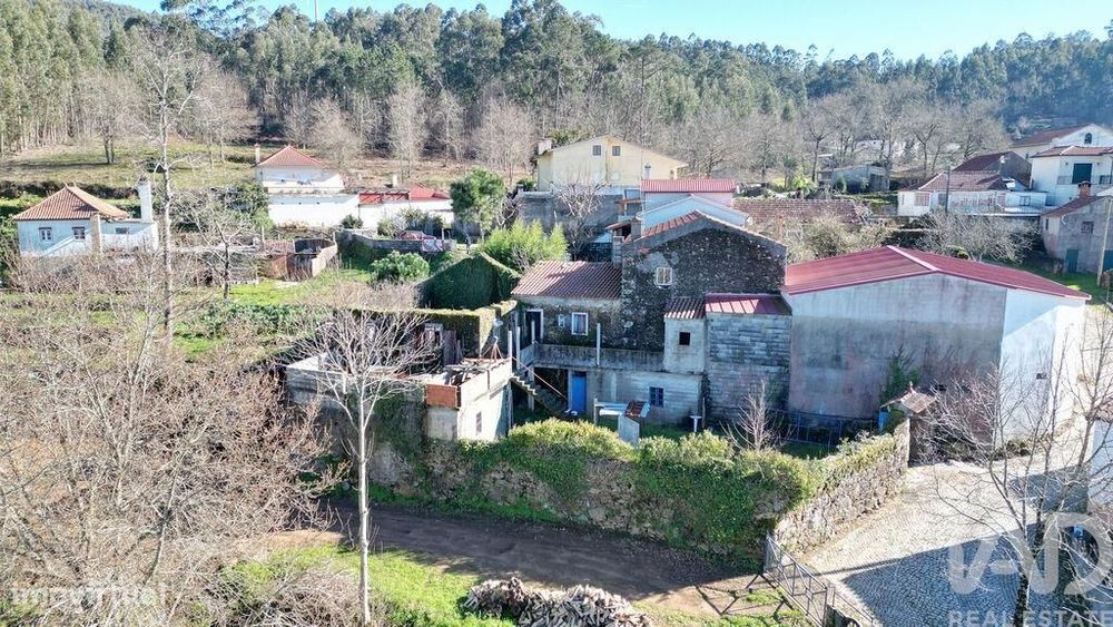 Casa de aldeia em Espinhal de 216,00 m2