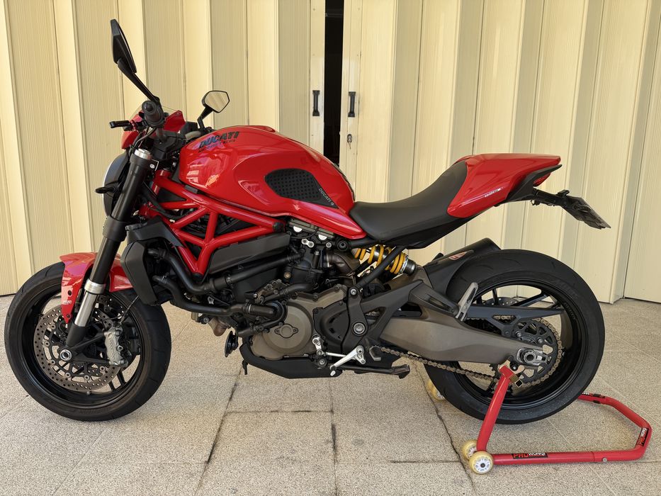 Ducati Monster 821
