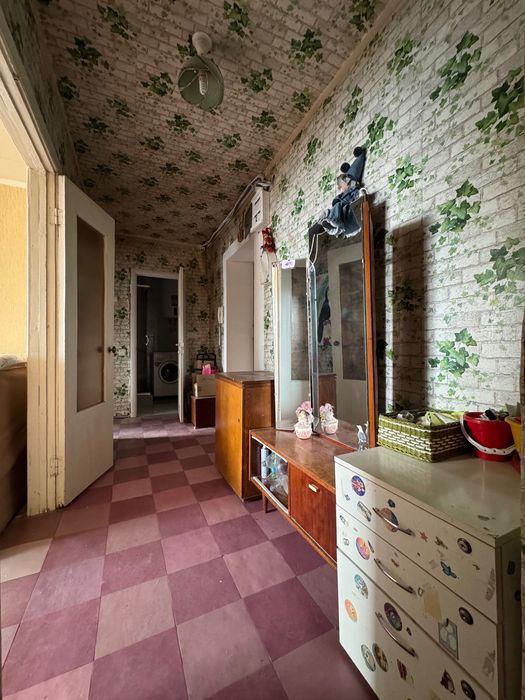 Снимите двухкомнатную квартиру на улице Василя Макухи, район Образцова