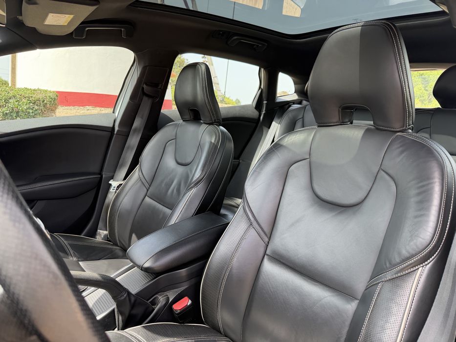 Volvo V40 D4 R-Design 2014