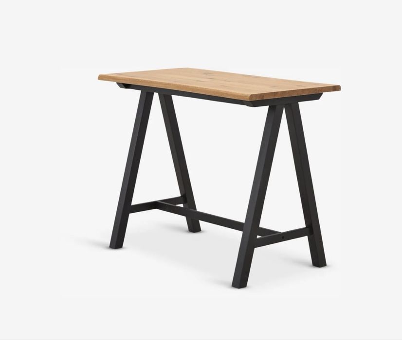 Vendo mesa com pouco tempo de uso.