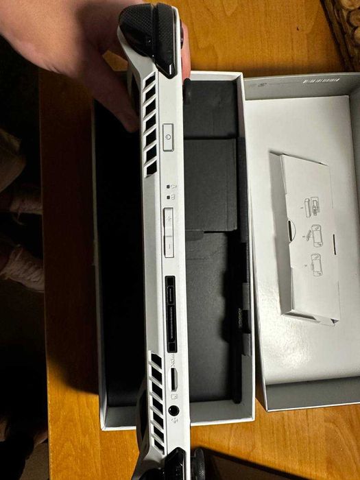 ROG Ally RC71L Z1 Extreme 512 GB | 16 GB RAM – ідеальний стан