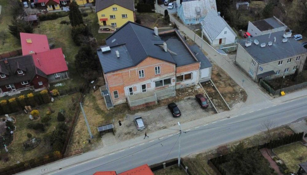 Sprzedam budynek usługowy /sklepy/hotelik