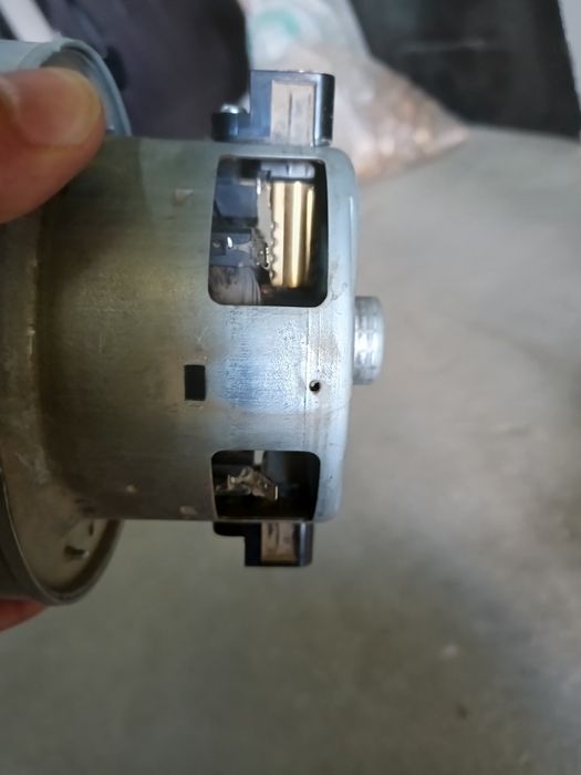 Двигун vcm-m30au пилососа,щітки,б у(самсунг) на запчастини