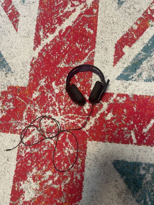 Навушники Logitech G335