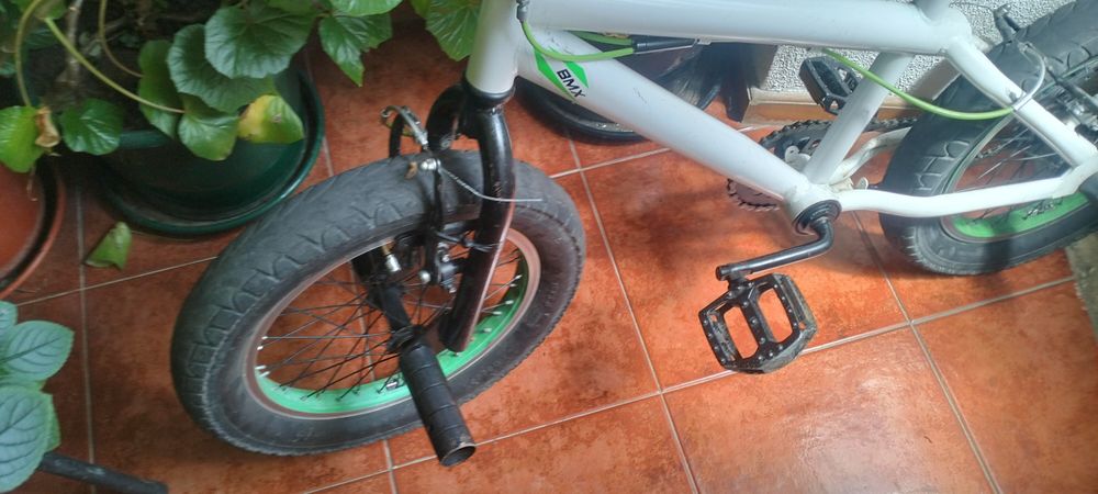 Vende-se bicicleta BMX