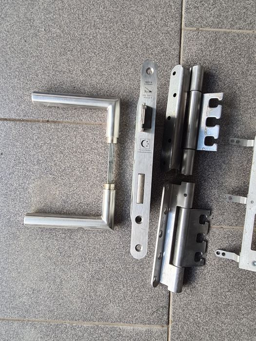 Komplet okuć do drzwi garażowych Hormann